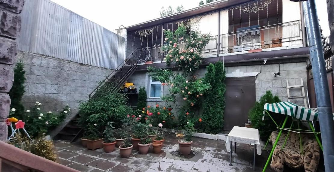 G&S Guest House Gyumri Exterior photo